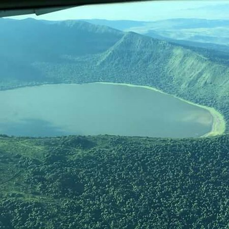 3 Days Ngorongoro and L.Manyara Tour